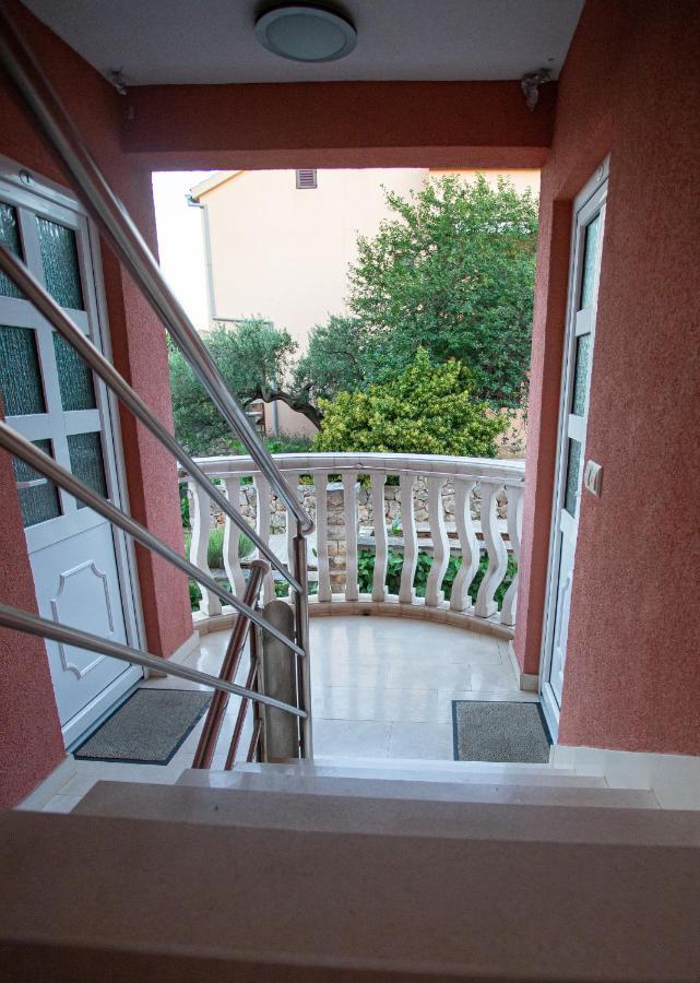 Ljubo Stari Grad (Hvar)